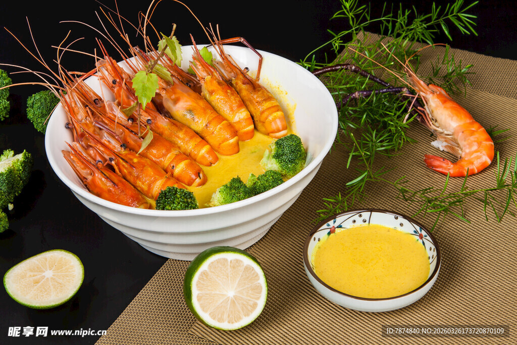 鲜虾美食摆盘 搭配柠檬酱料