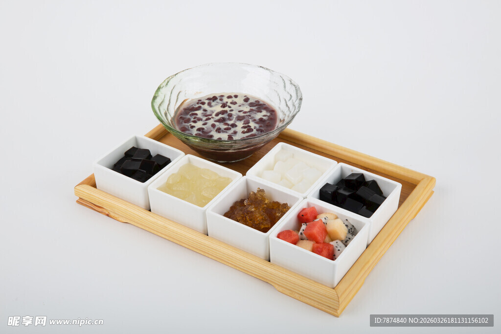 美味果肉甜点拼盘