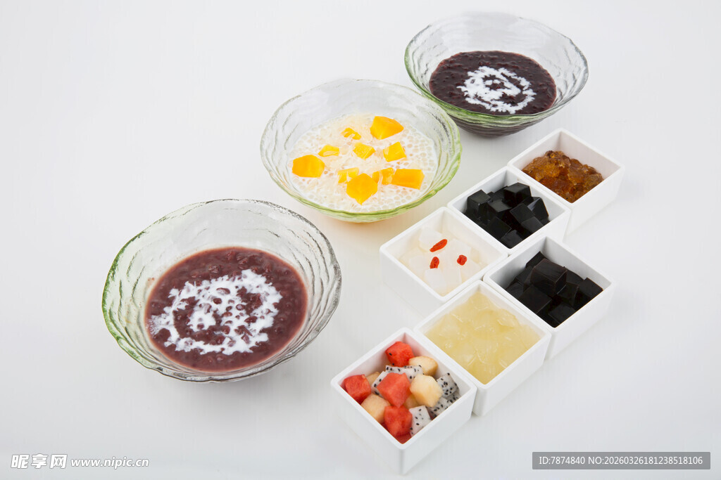 多样美味甜品组合