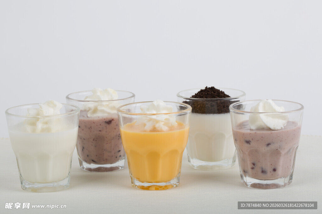 多样美味饮品组合展示