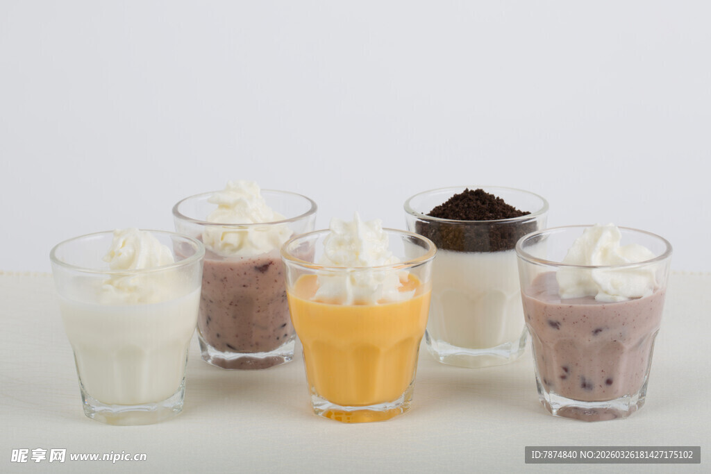 多样美味饮品组合展示