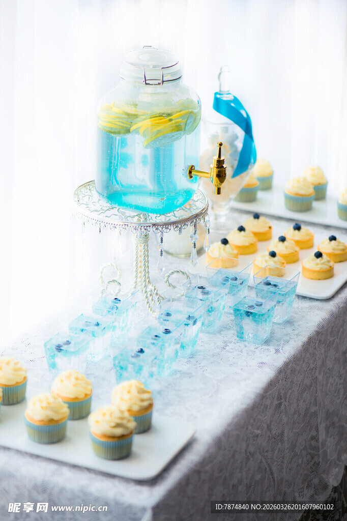 梦幻蓝色系甜品台布置