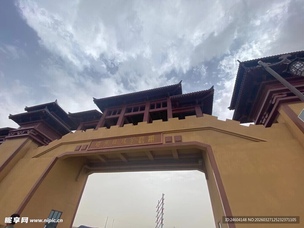 中式古建筑大门景观