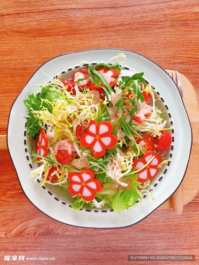 美味蔬菜沙拉摆盘精致