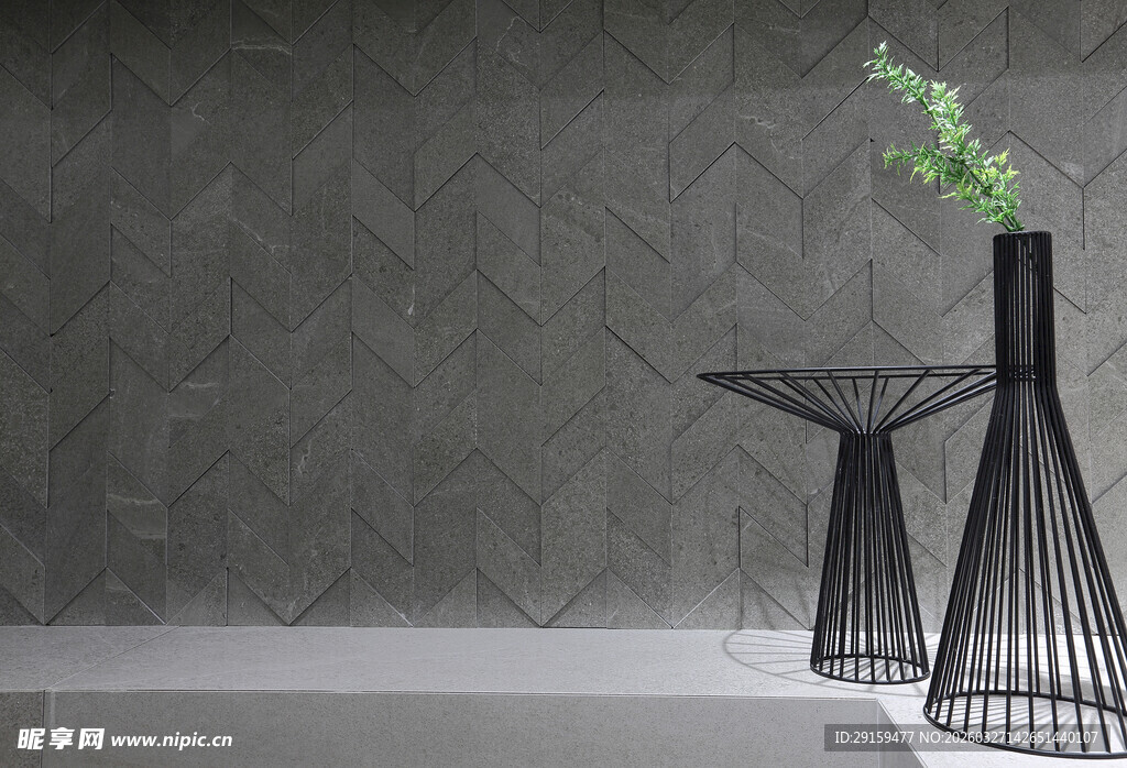 简约铁艺花瓶与绿植摆件