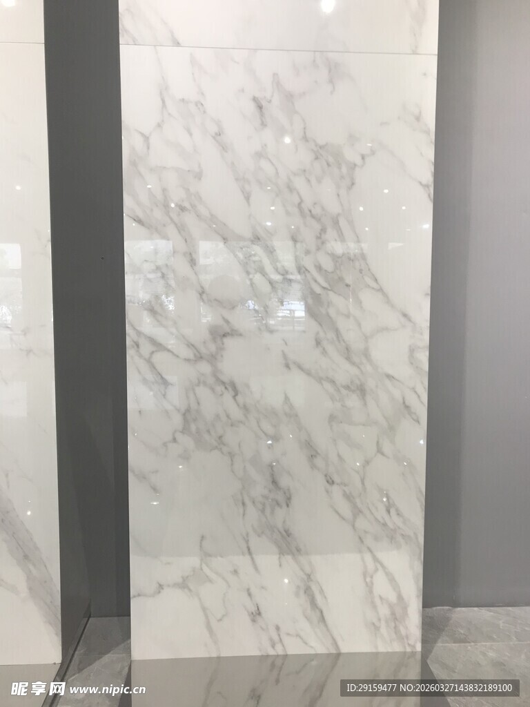 白色大理石纹理瓷砖展示