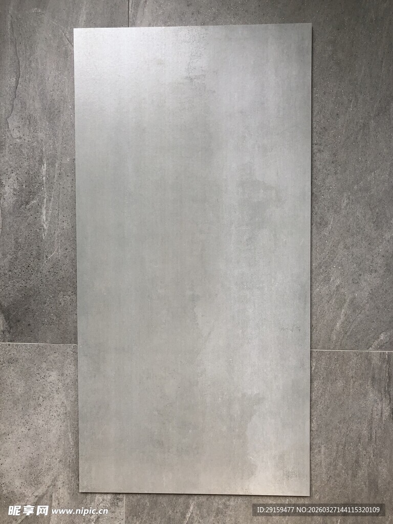 银色金属板