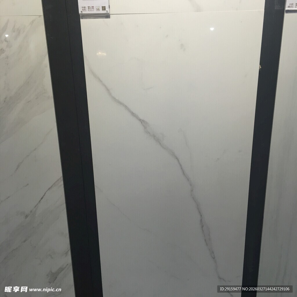 白色纹理大理石瓷砖展示