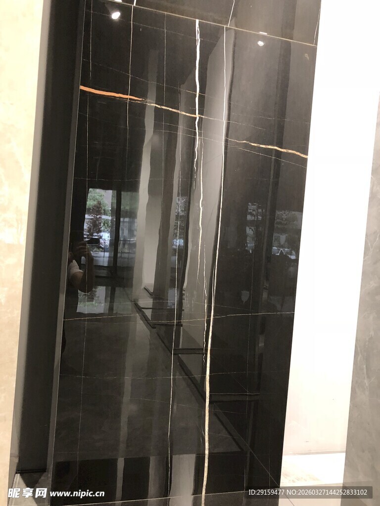 现代风格黑色玻璃储物柜