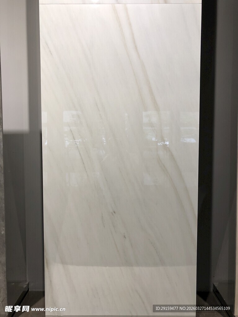 白色大理石纹理瓷砖展示
