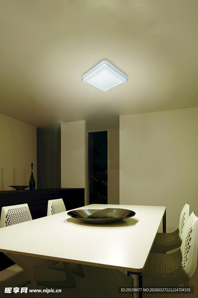 现代简约风格室内餐厅场景