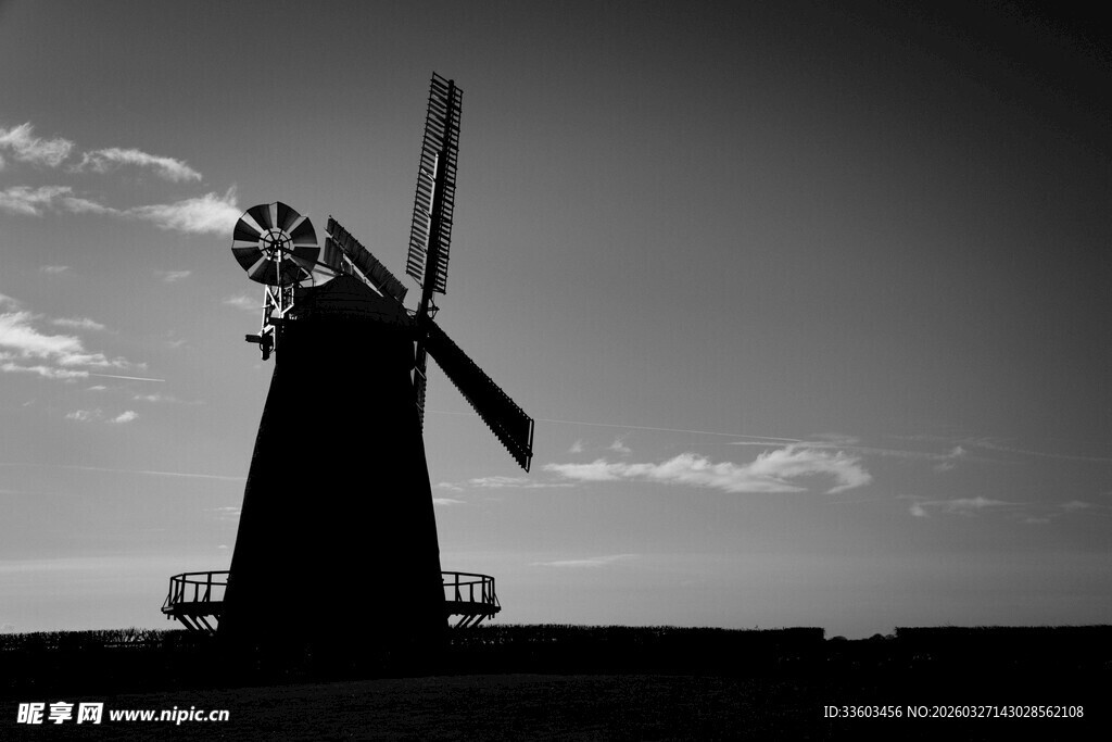 黑白风车剪影