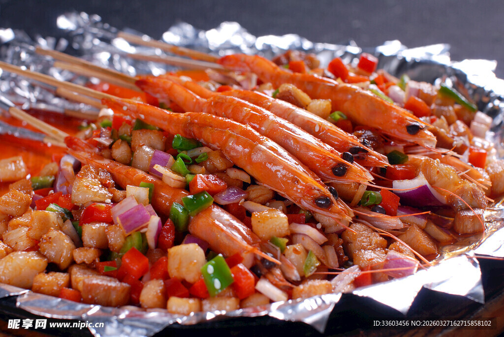 锡纸烧烤鲜虾美味拼盘