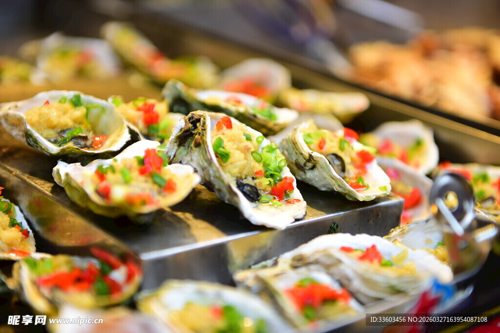 美味多样的海鲜贝类拼盘