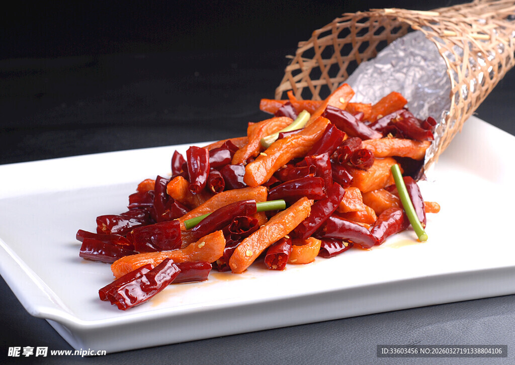 香辣脆爽的美味小炒