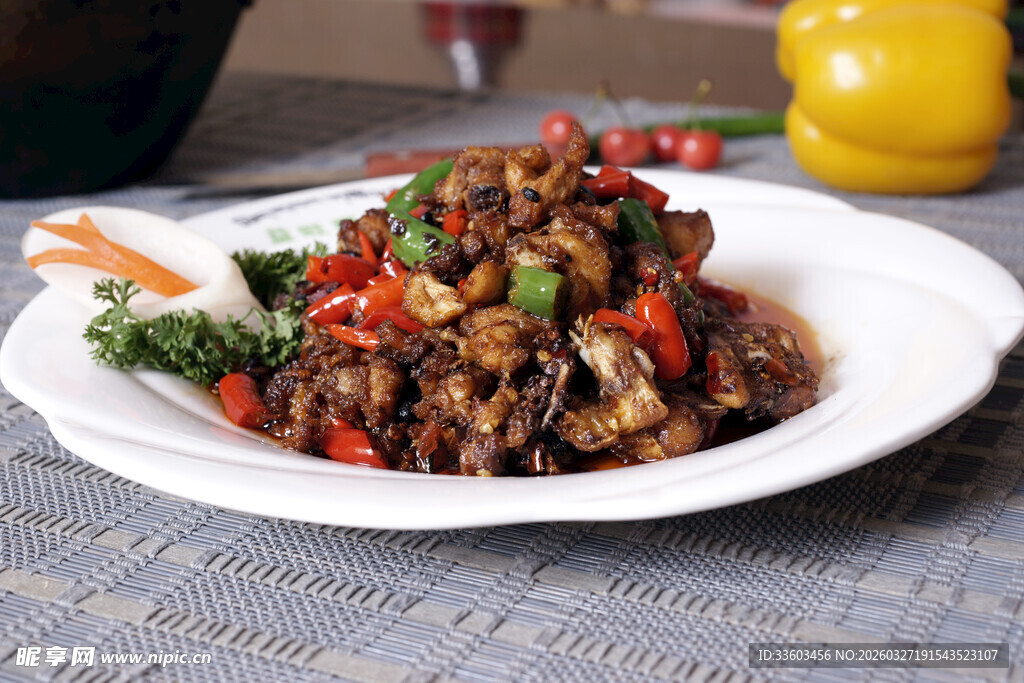 美味香辣炒兔子