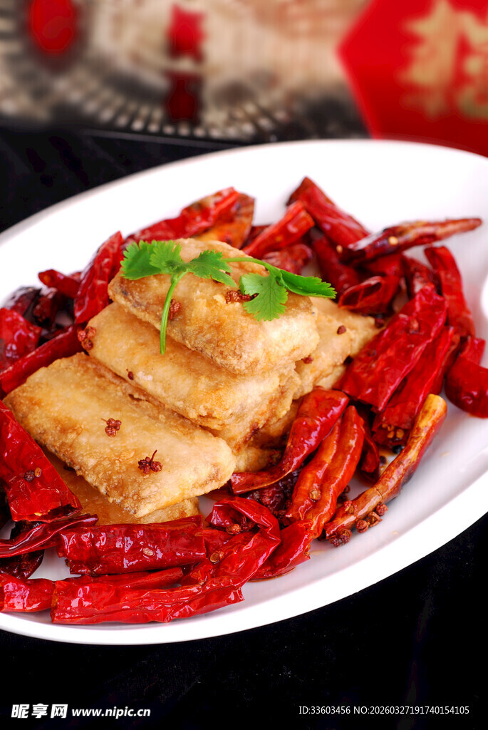 香辣豆腐配红椒