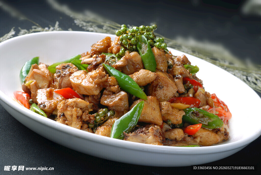 美味青椒炒鸡肉