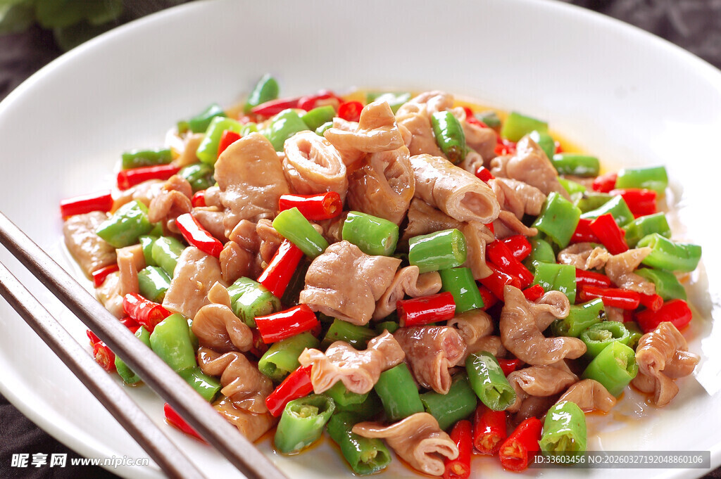 青椒红椒炒肥肠