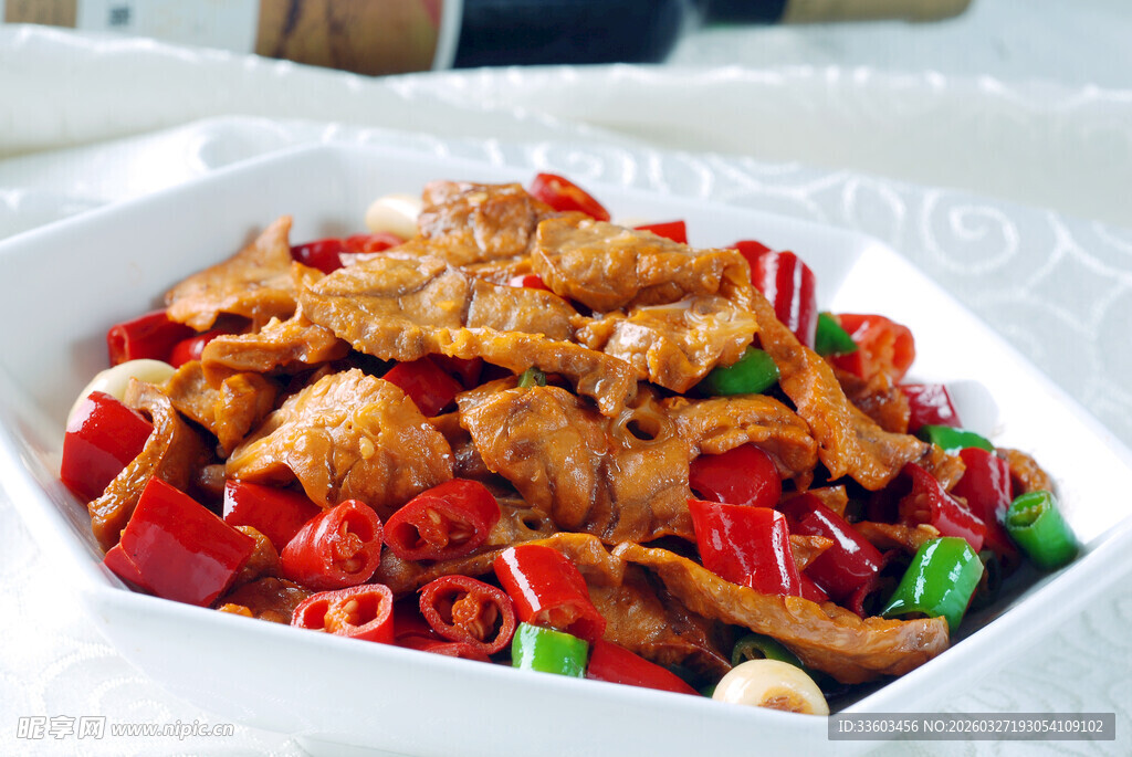 美味双椒炒鸡肉