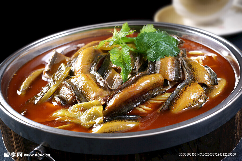 香辣美味炖鳝鱼