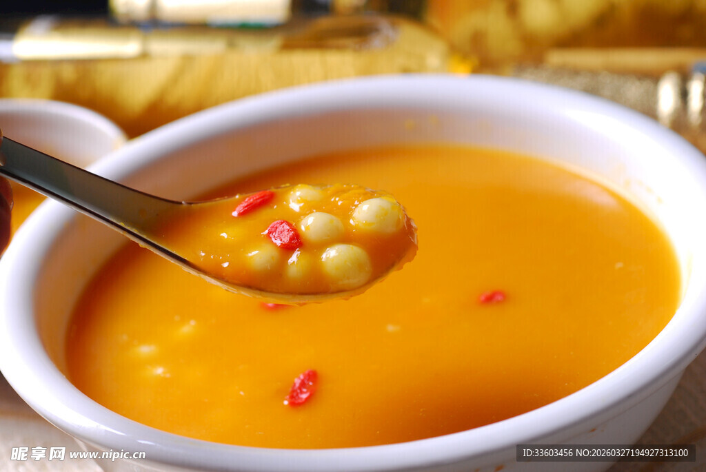 美味香浓南瓜玉米羹