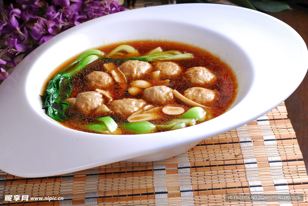 红烧丸子青菜汤