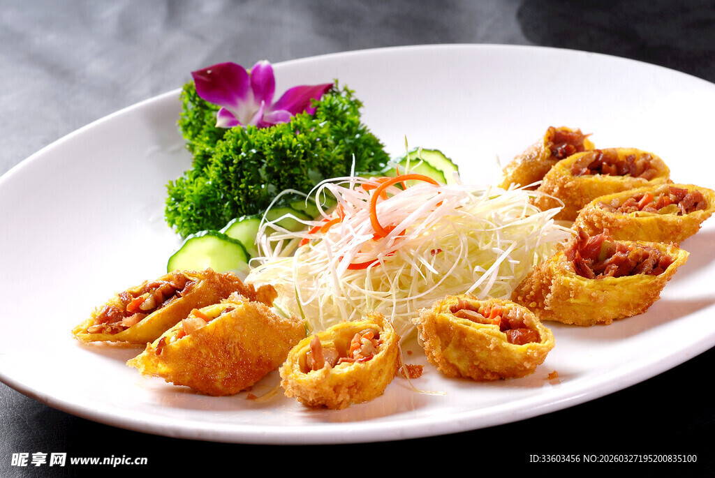 美味炸馄饨摆盘精致