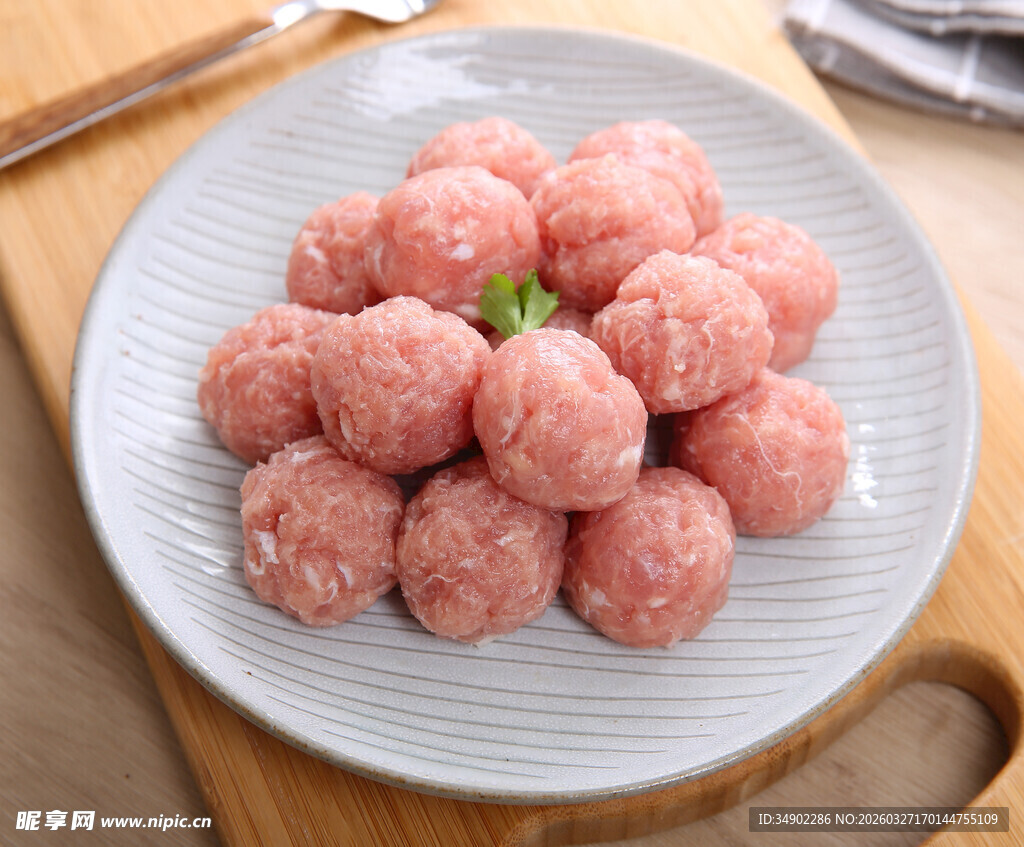 新鲜手工猪肉丸