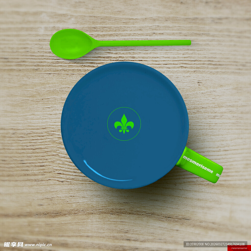 蓝色带勺便当盒