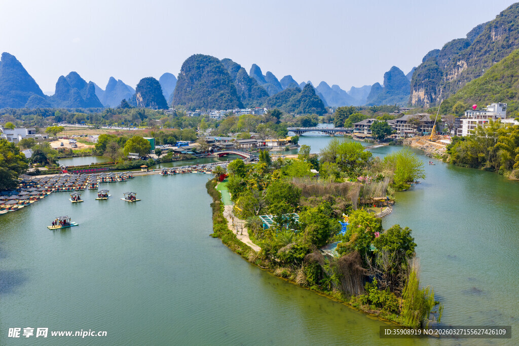 亚洲中国广西桂林阳朔遇龙河风光