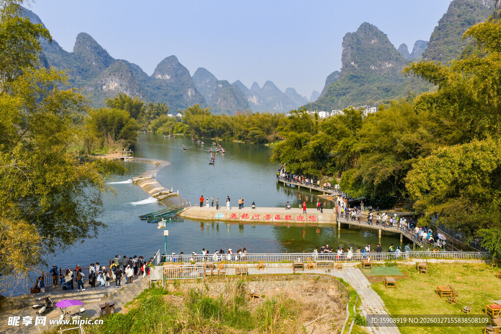 亚洲中国广西桂林阳朔遇龙河风光