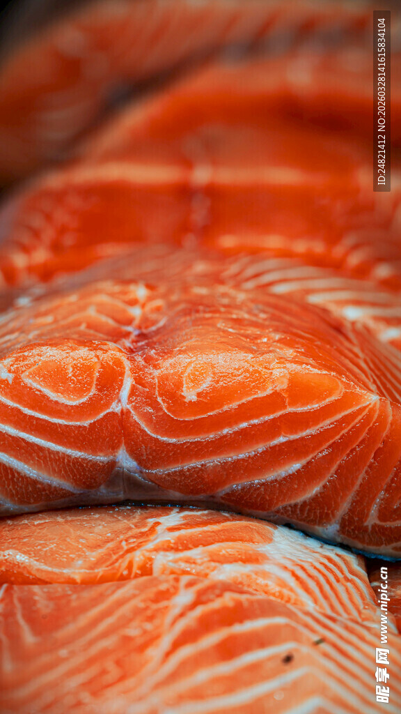 新鲜三文鱼切片特写