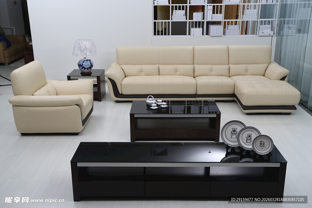 现代简约风格客厅家具展示