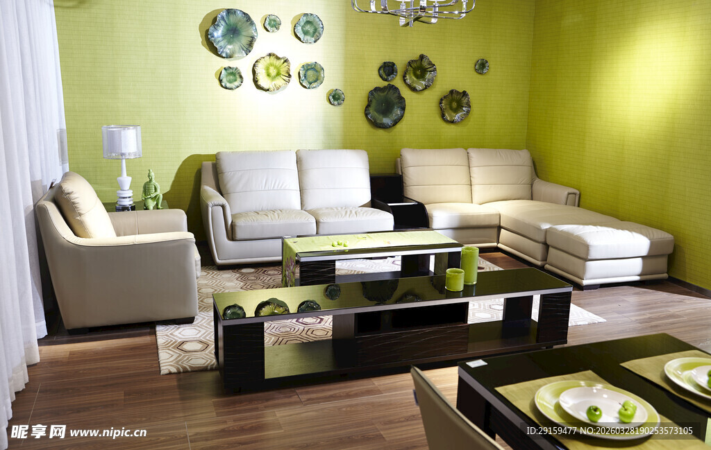 现代简约风客厅家居布置