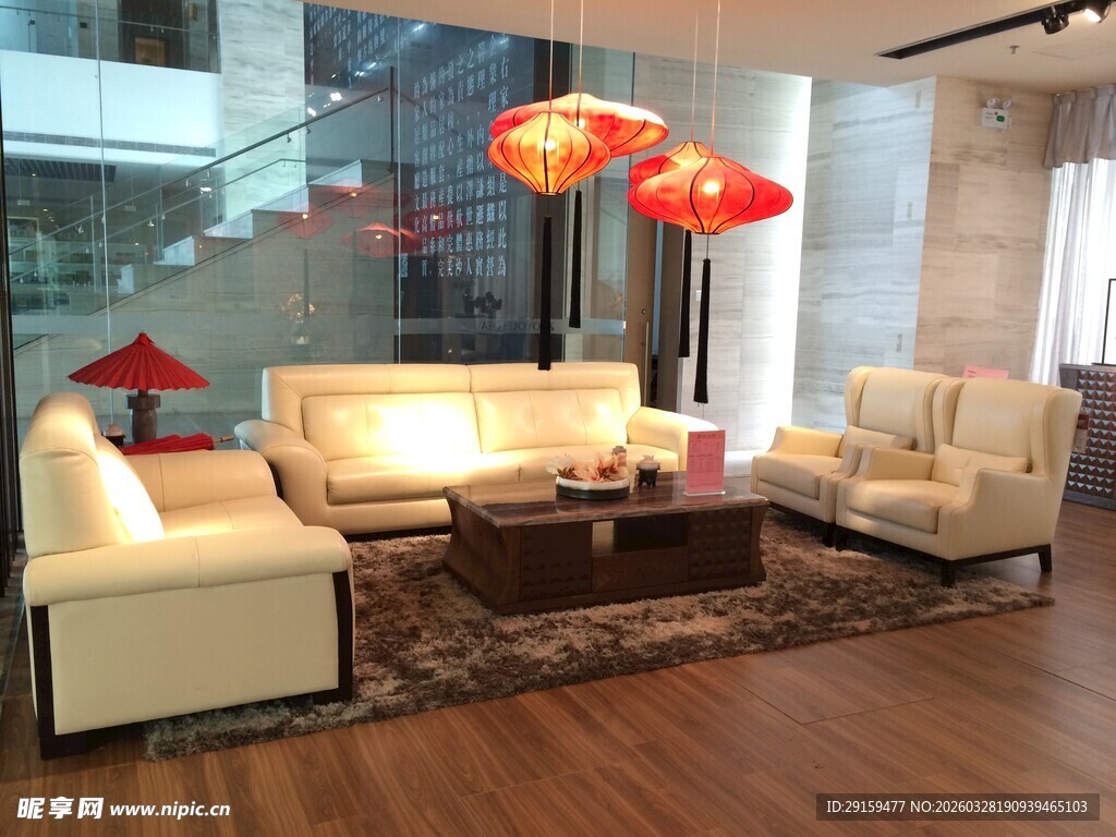 现代客厅优雅家具布置