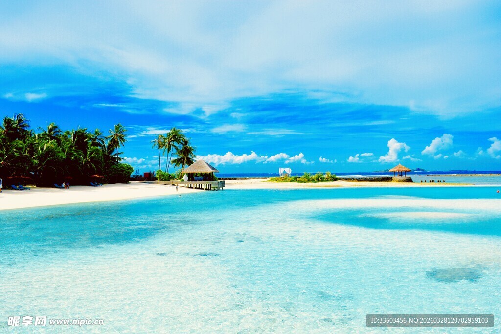 梦幻海岛蓝色迷人风光