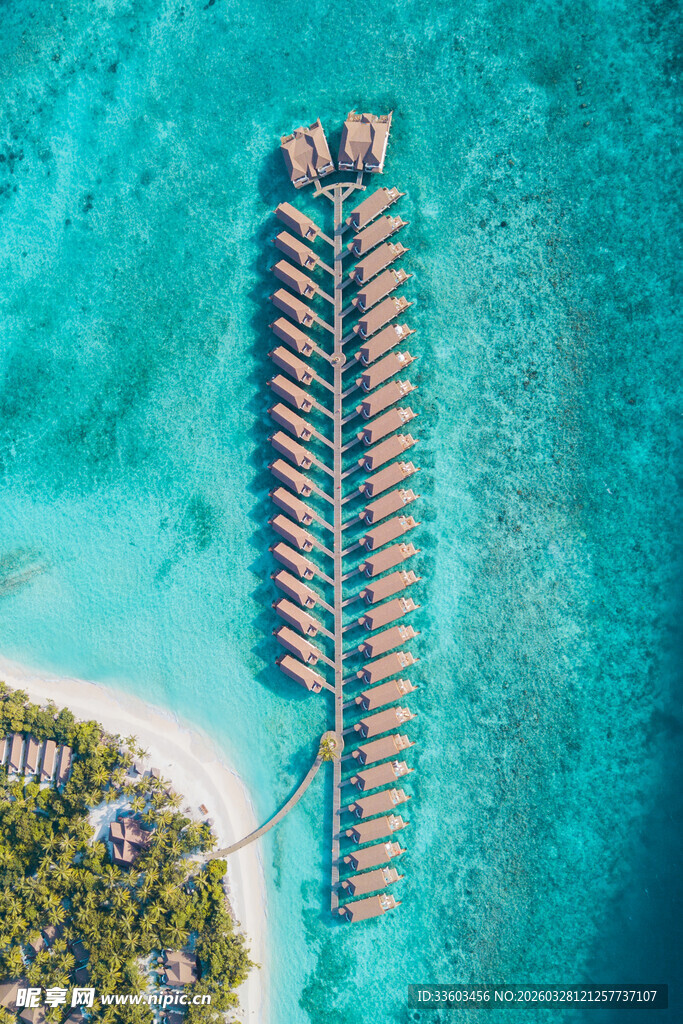 俯瞰海岛度假酒店美景