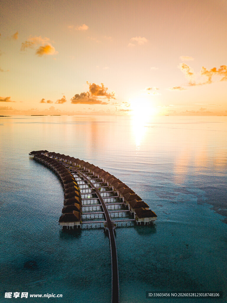 海上落日栈桥美景