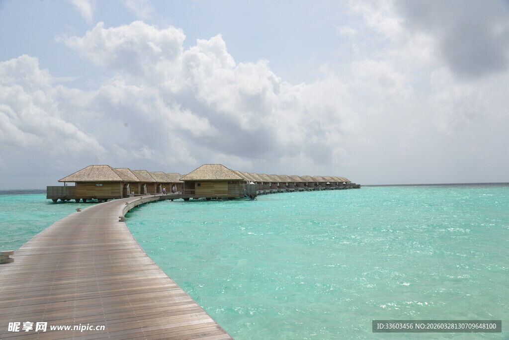 马尔代夫水上栈道美景