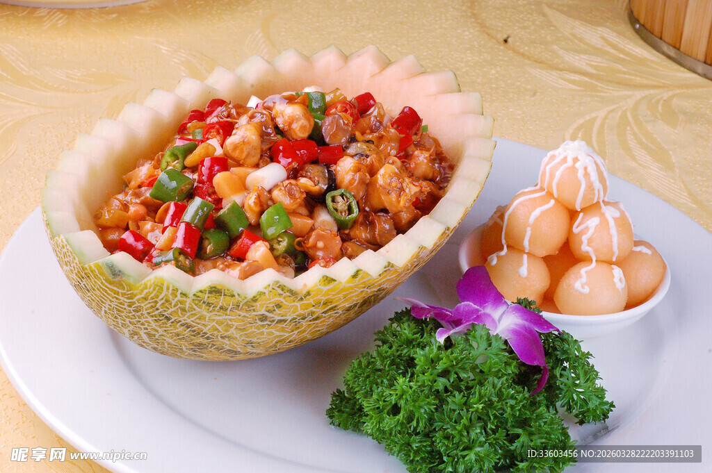 哈密瓜虾仁创意美食拼盘