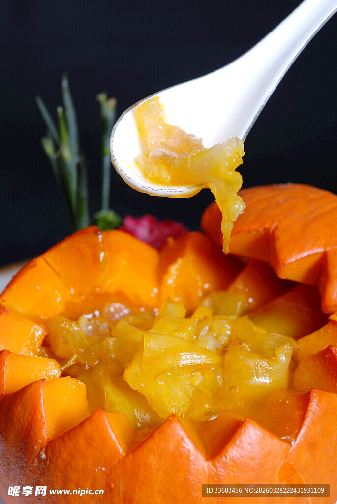 南瓜盅盛美味南瓜泥