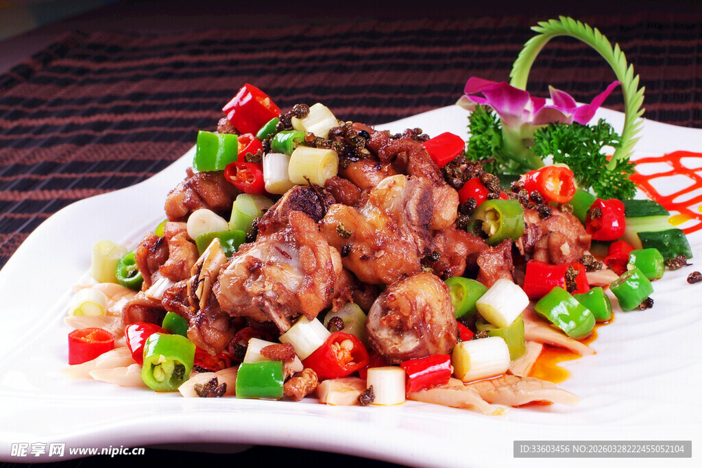 美味彩椒炒肉块