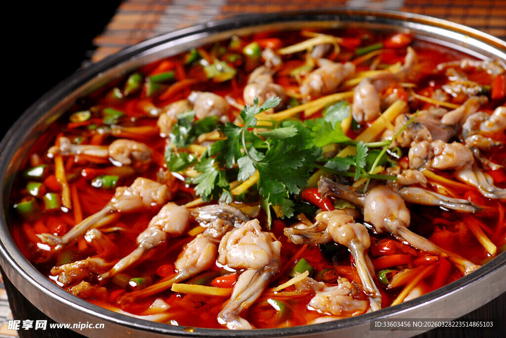 麻辣鲜香的美味牛蛙