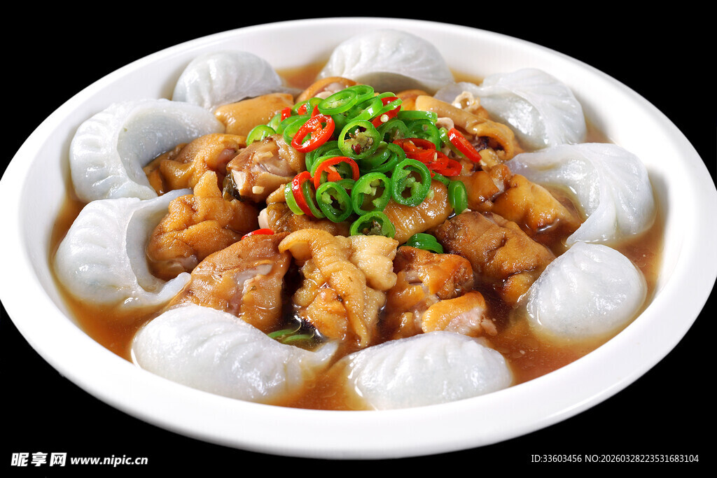 鸡爪蒸芋头美食诱人