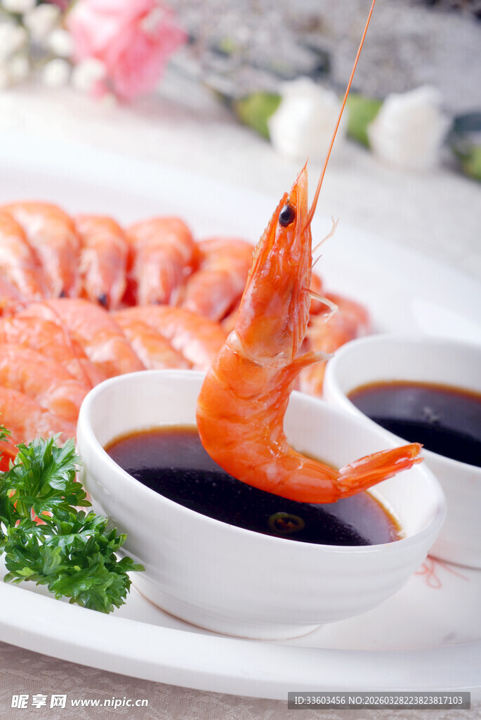 鲜虾蘸酱摆盘特写