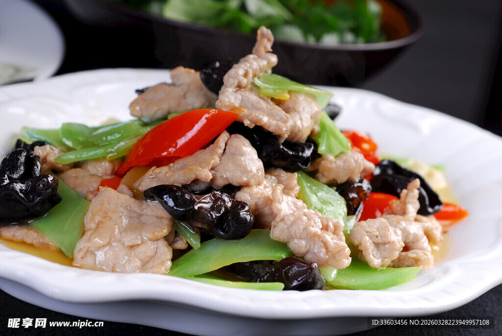 青椒木耳炒肉片