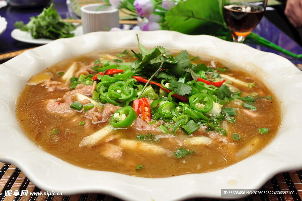 鲜香嫩滑酸汤肉片