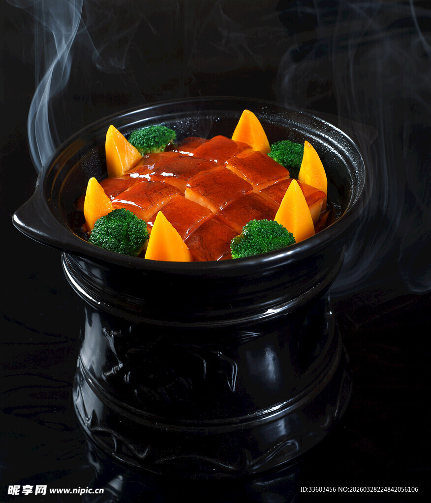 砂锅金瓜红烧肉