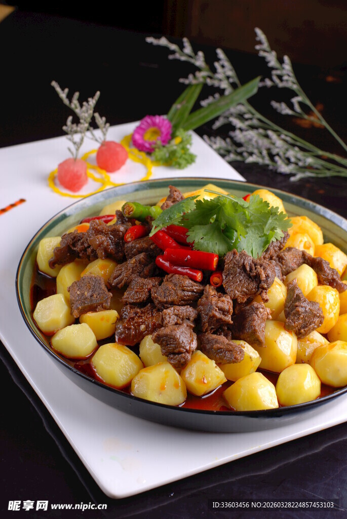 牛肉炒小土豆美味佳肴